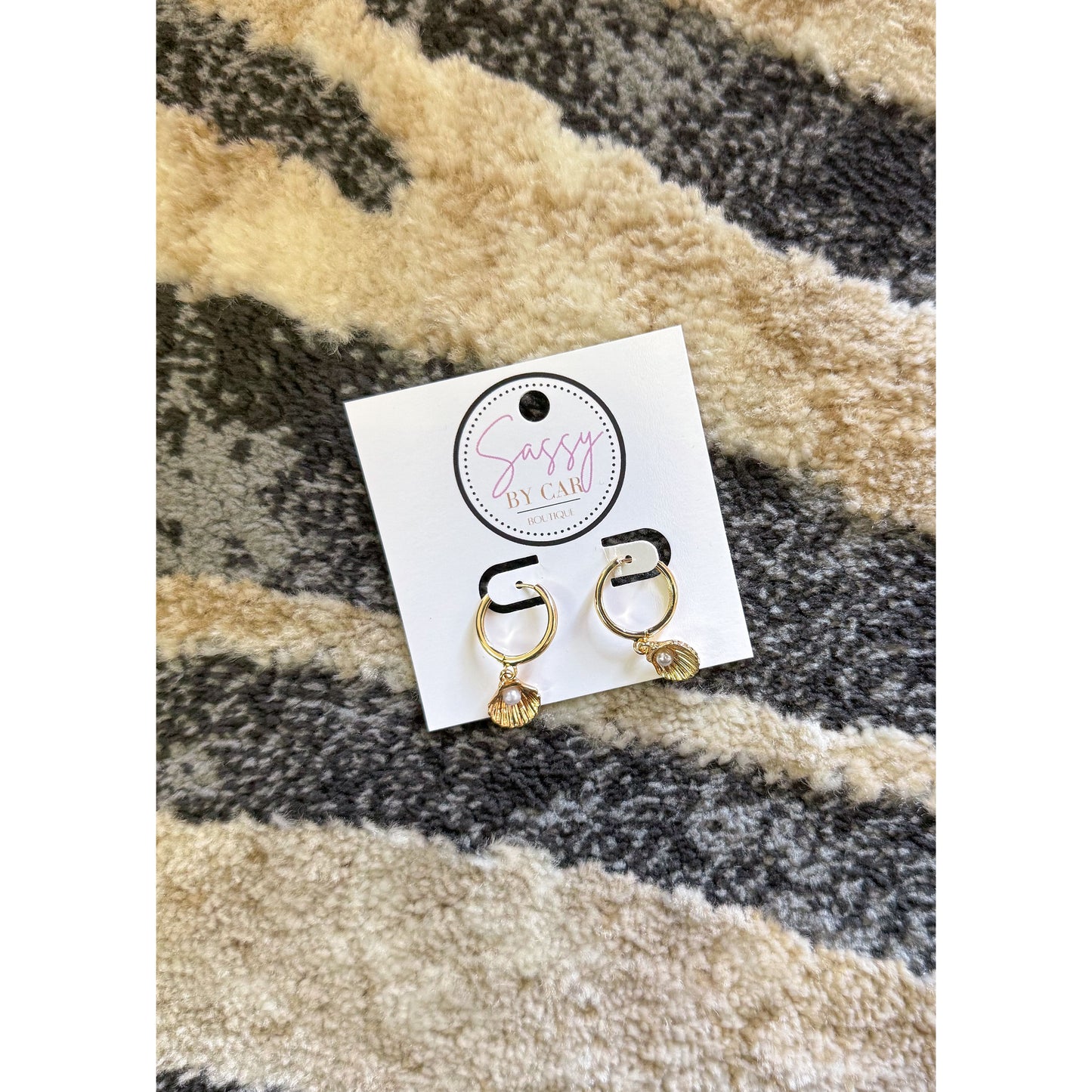 Shell Detail Hoops