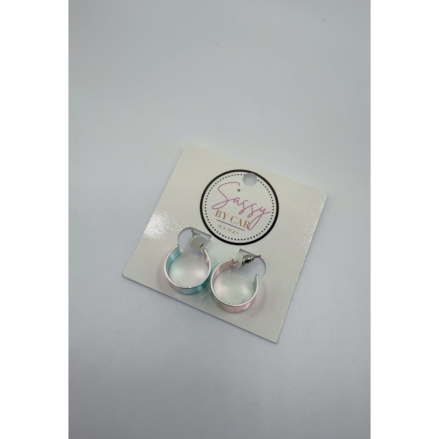 Holographic Hoops
