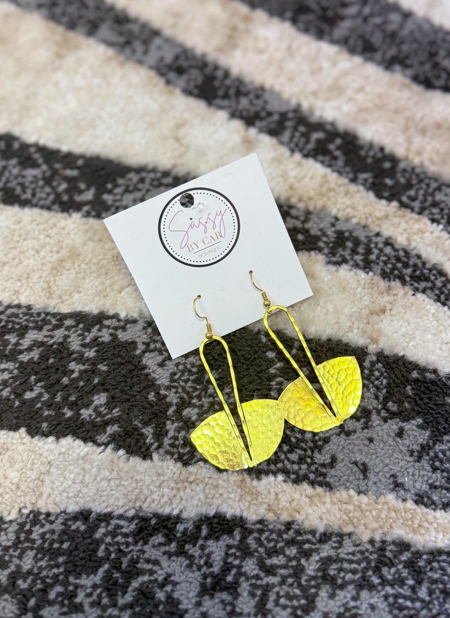 Detail Gold Earrings