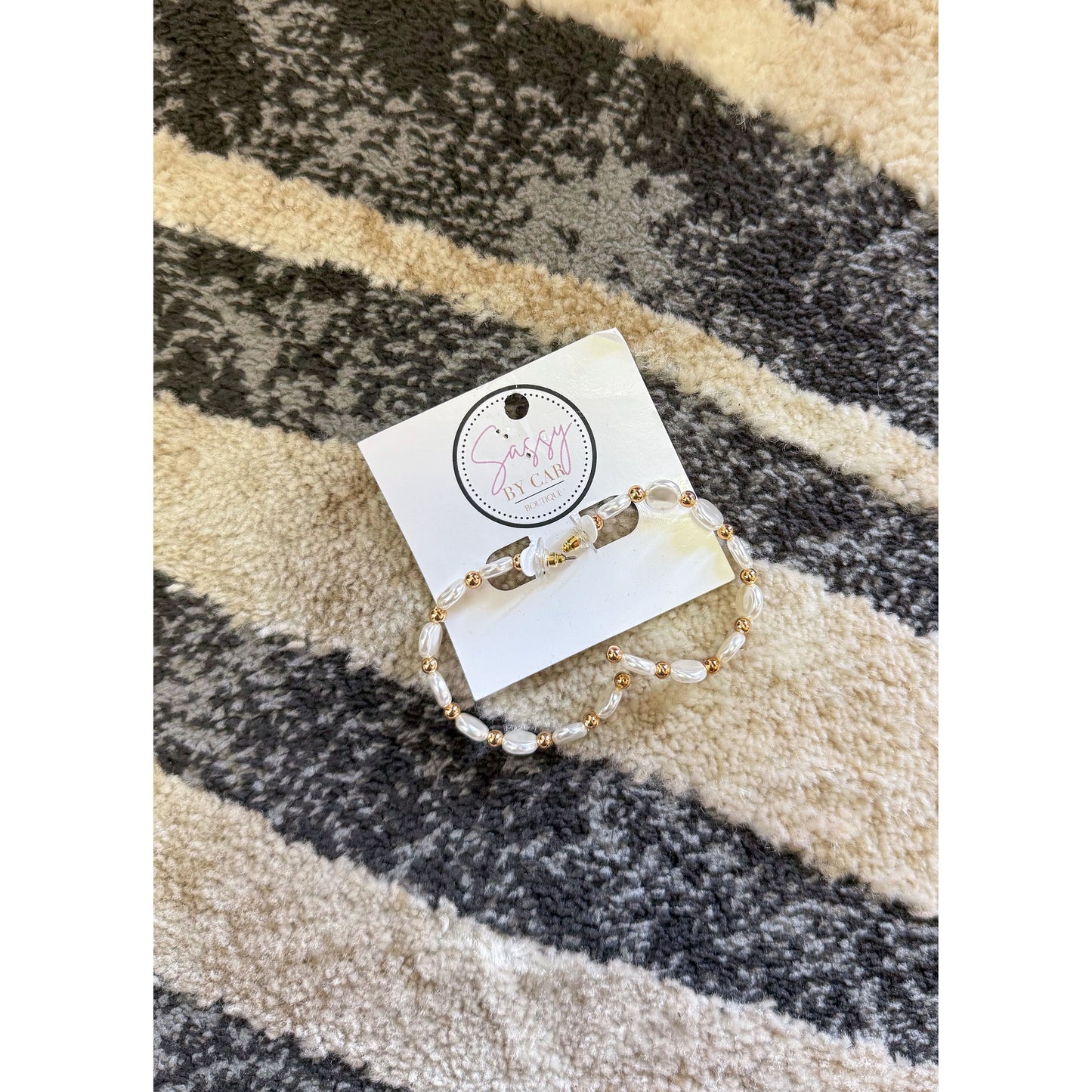 Pearl/Gold Hoops
