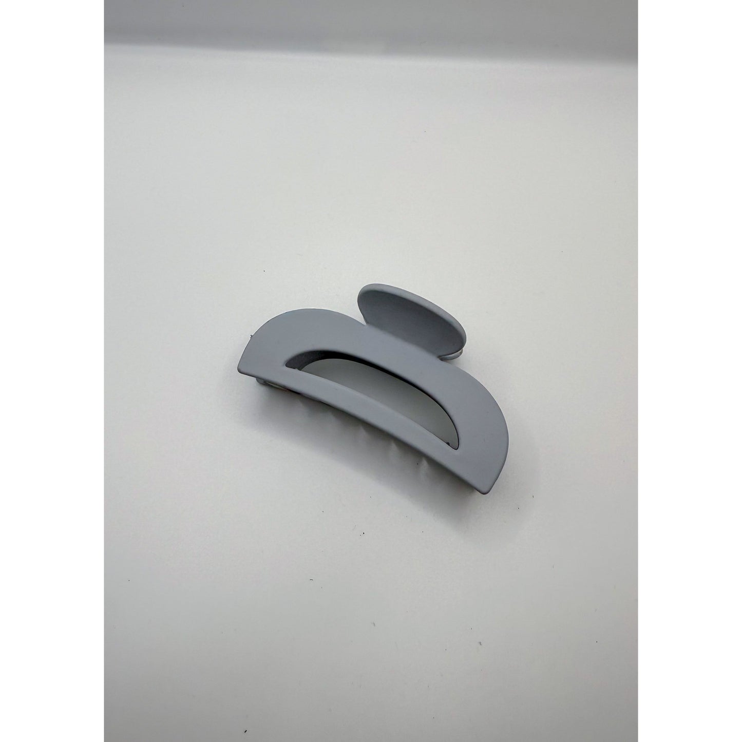Grey Claw Clip