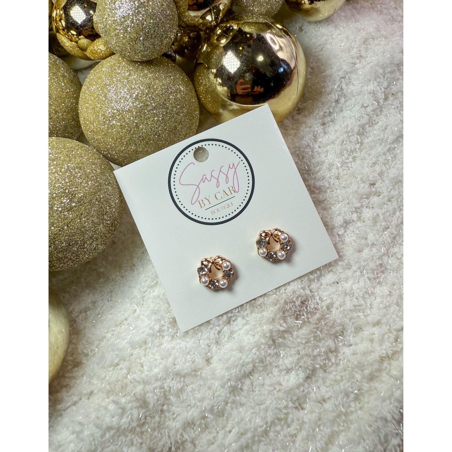 Gold/Pearl Wreath Studs
