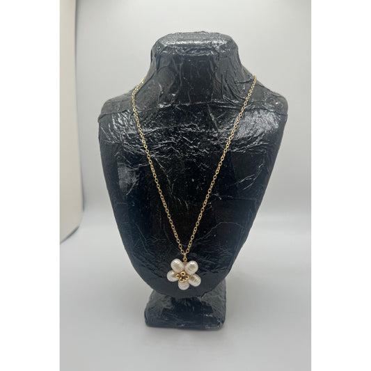 Flower Pearl Necklace, Gold