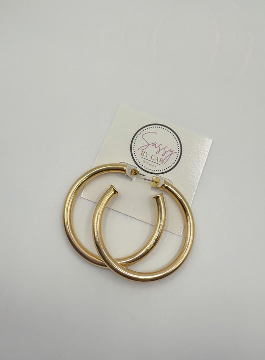 Ari Shiny Gold Hoops