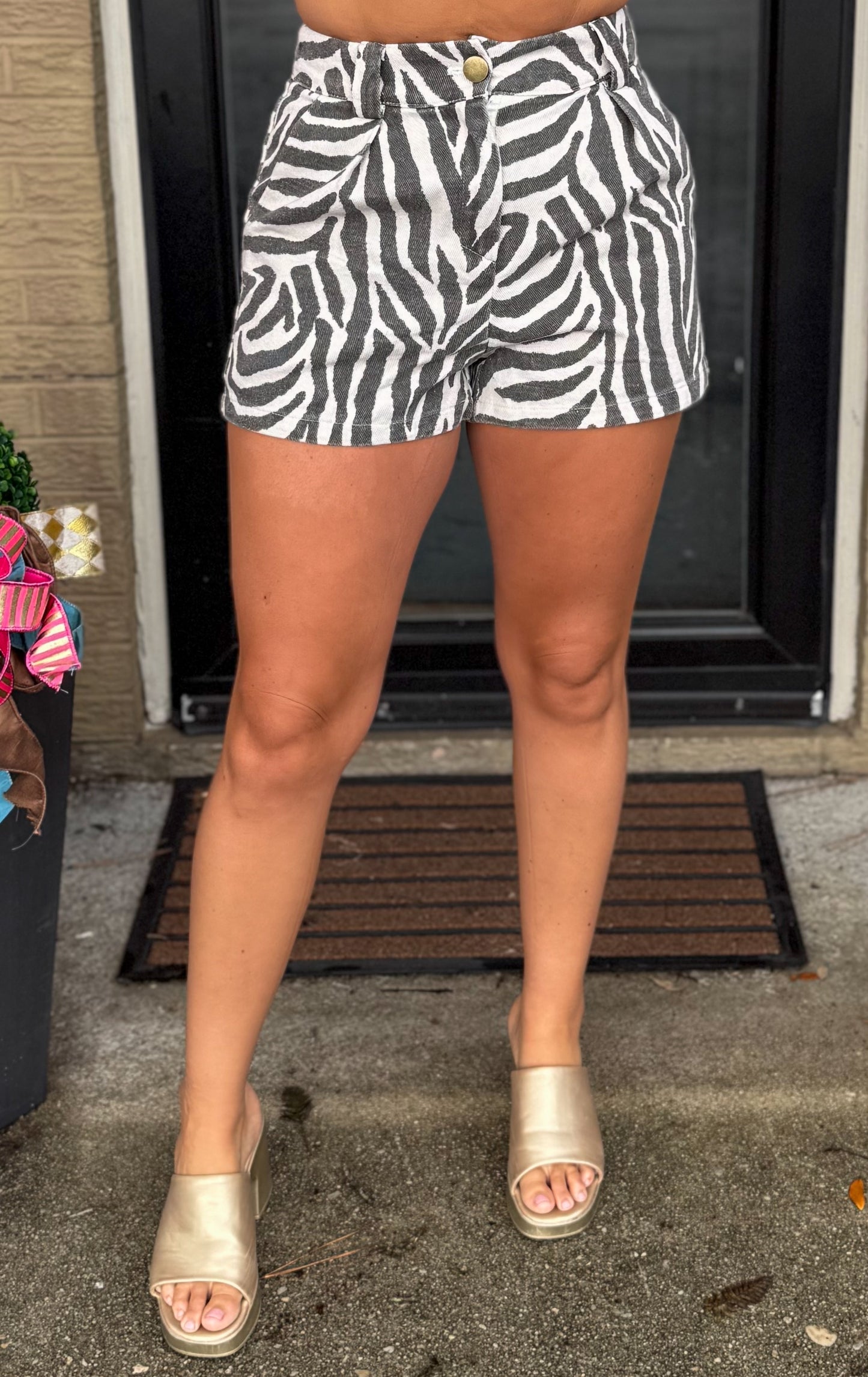 Murphy Zebra Pleated Shorts, Black/White