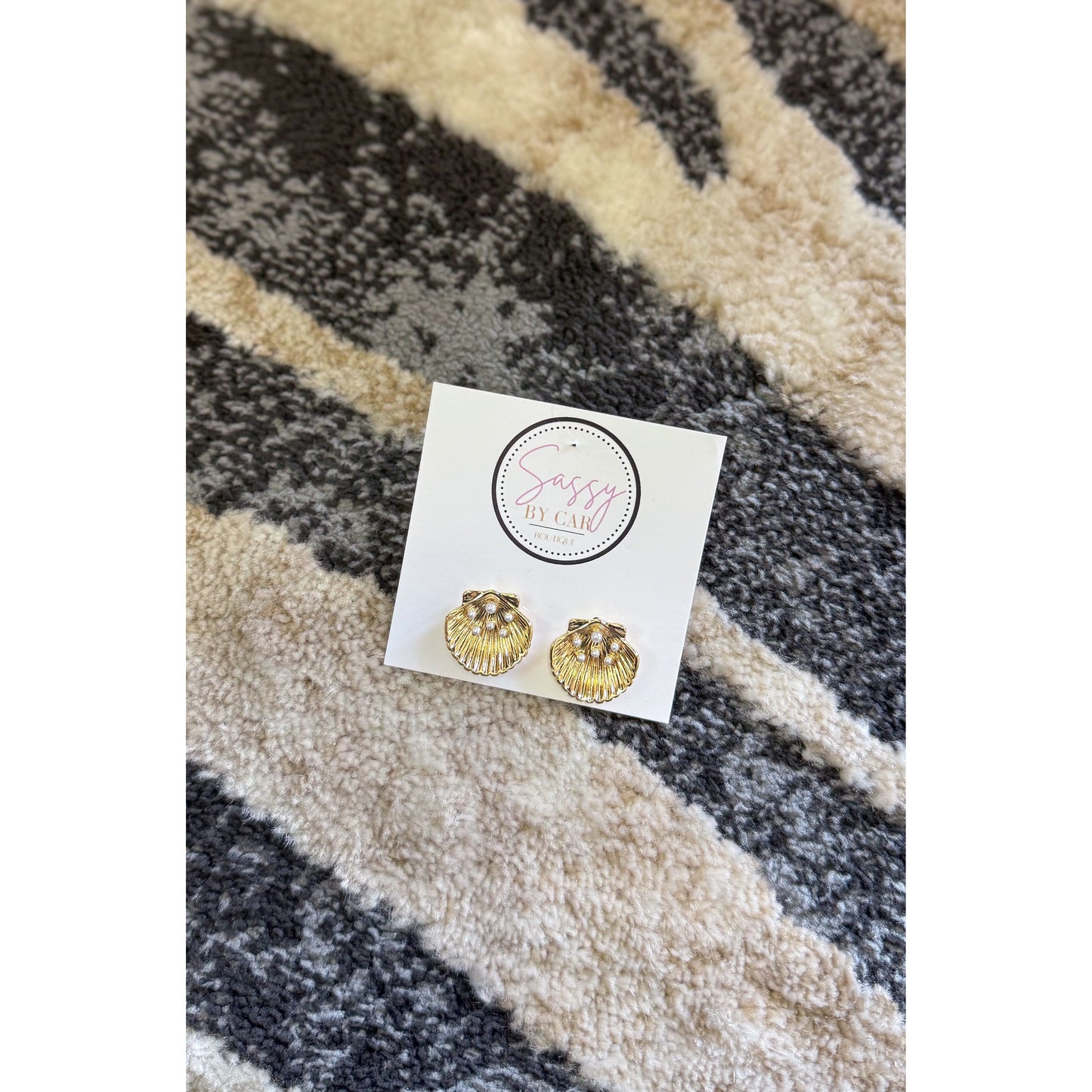Gold/Pearl Shell Studs